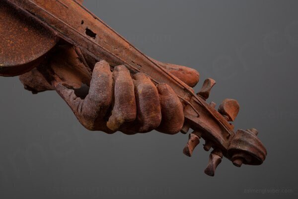 Fiddler of Kiev detail 7