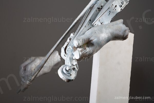 Fiddler of New York detail 8